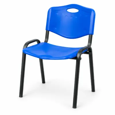 Konferenzstuhl ISO PLAST Blau mit blauer Kunststoffsitzfläche, blauer Rückenlehne und schwarzem Metallgestell in Schrägansicht.