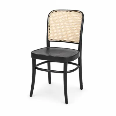 Holzstuhl Loomi 811 Rattan in Schwarz mit geflochtener Rückenlehne