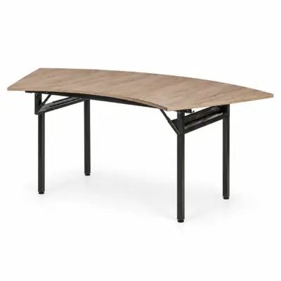 Banketttisch Fala H-500 mit geschwungener Holzdekor-Tischplatte und stabilem schwarzem Metallgestell in Schrägansicht.