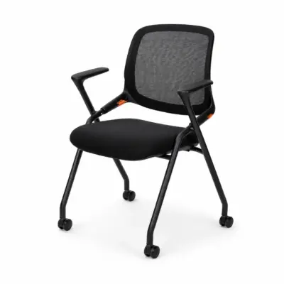 Konferenzstuhl Schwarz mit Rollen, Armlehnen, gepolsterter Sitzfläche und atmungsaktiver Netzrückenlehne